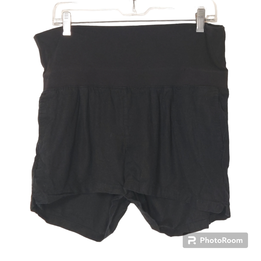 Black Gap Maternity Shorts